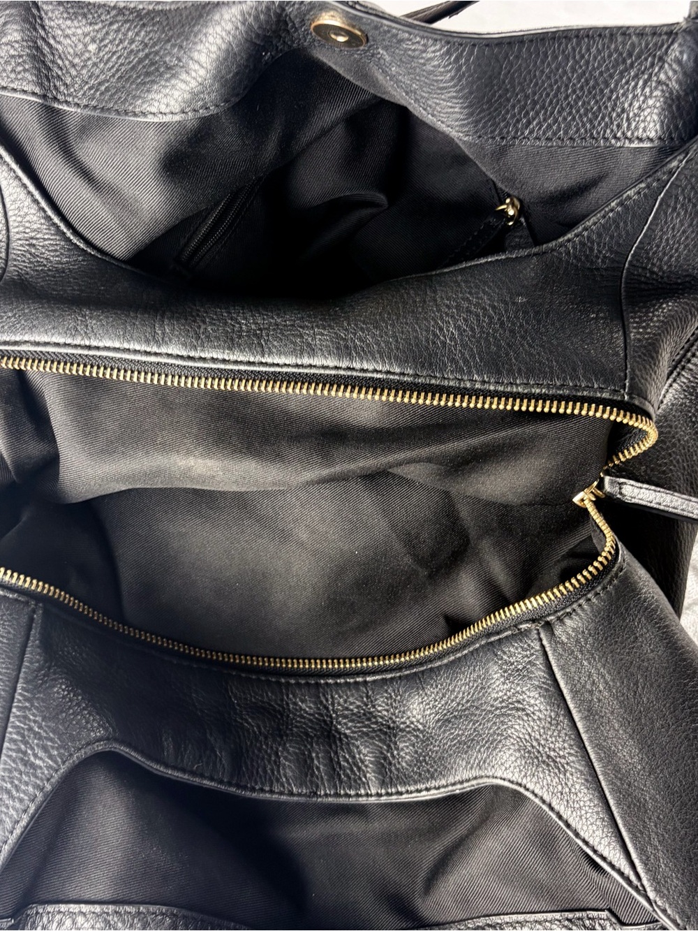 Vince Camuto leather tote Black with Gold hardware Minimalist Classic - Picture 6 of 12